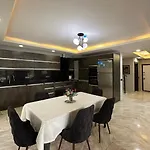 Sahnaz Suits Feriehus Belek
