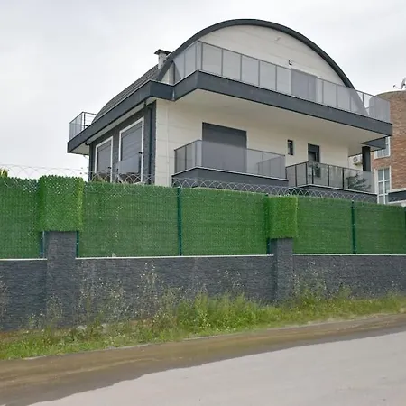 Sahnaz Suits Holiday home