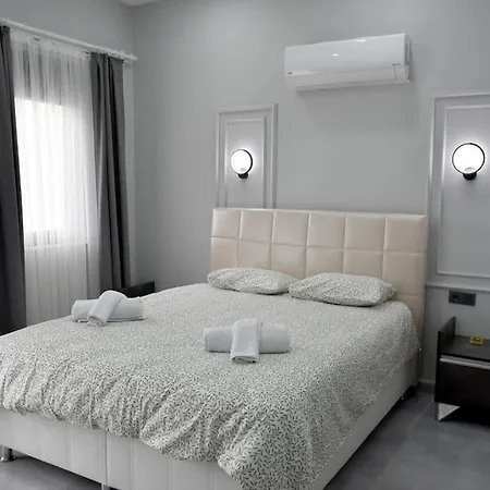 Sahnaz Suits Holiday home