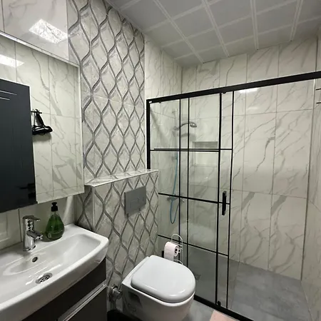 Sahnaz Suits بيليك