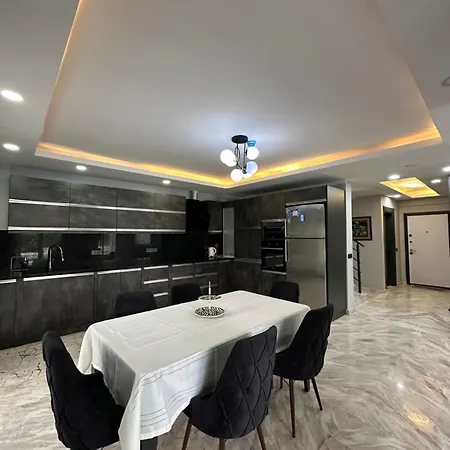 Case de vacanță Sahnaz Suits Belek